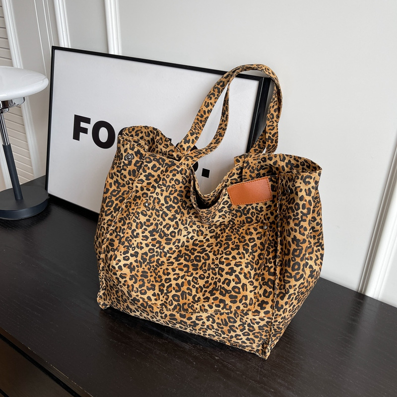 Leopard Pattern Tote Bag Vinta - огляд і ціна Vintage Fashion Shop
