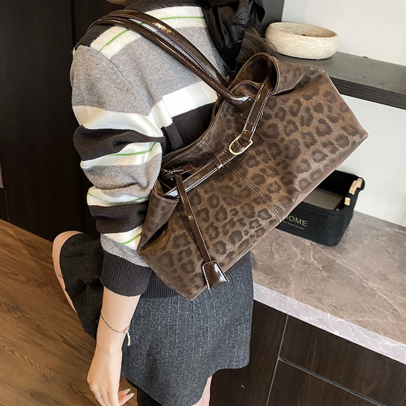 Vintage Leopard Print Tote Bag - огляд і ціна Vintage Fashion Shop