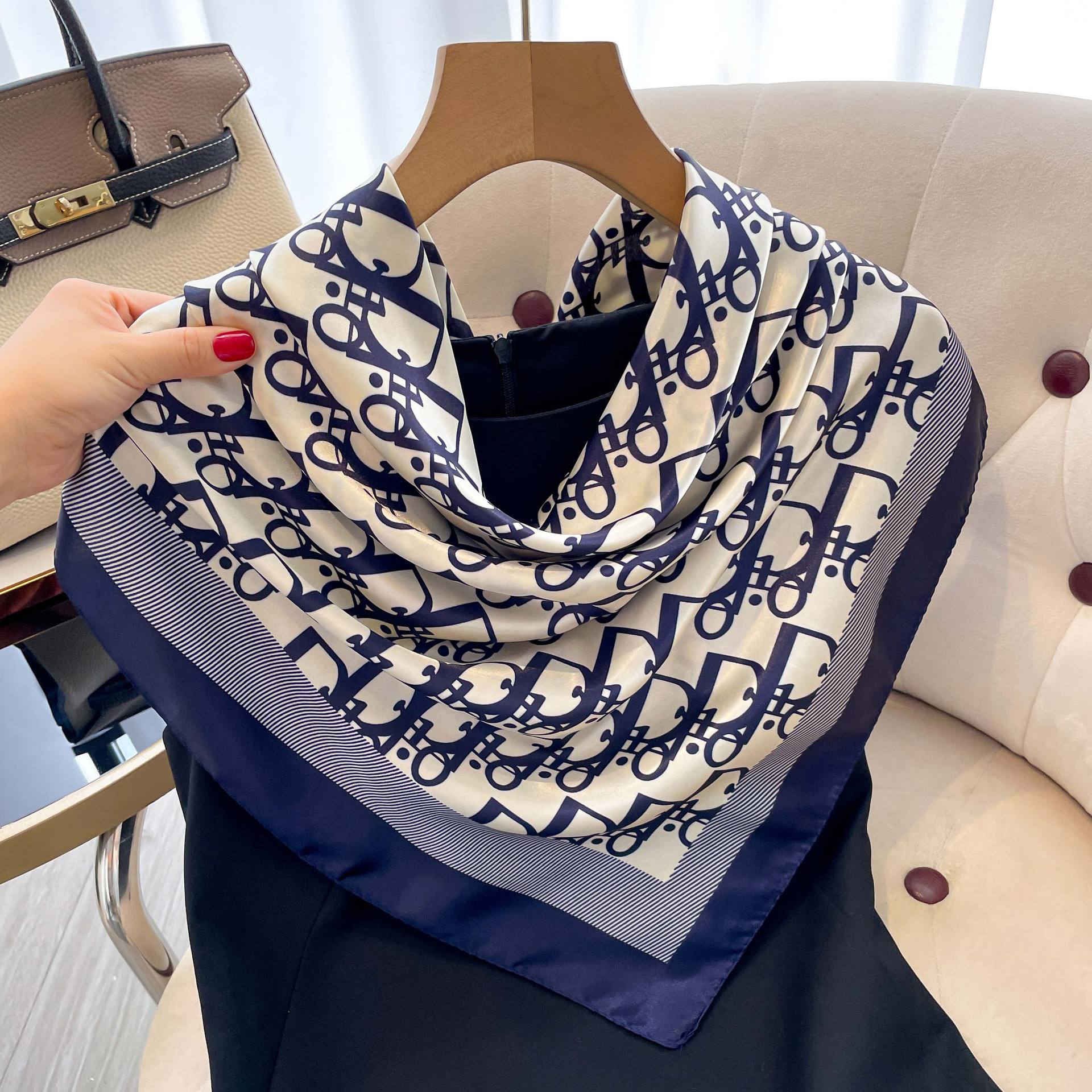 1 Pcs 90cm Ladies' Silk Scarf  - огляд і ціна Vintage Fashion Shop