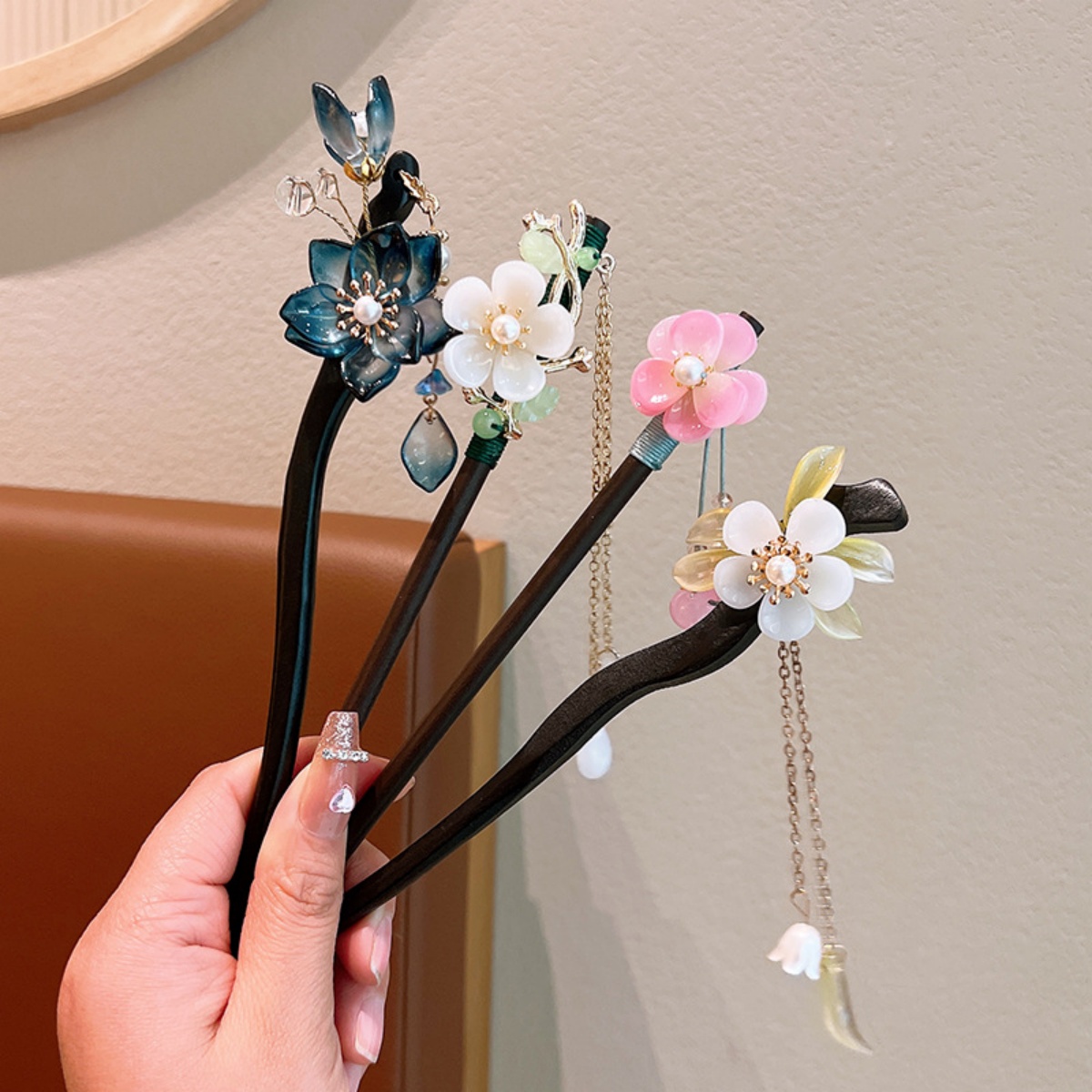 Exquisite Flower Tassel Wooden - огляд і ціна Vintage Fashion Shop